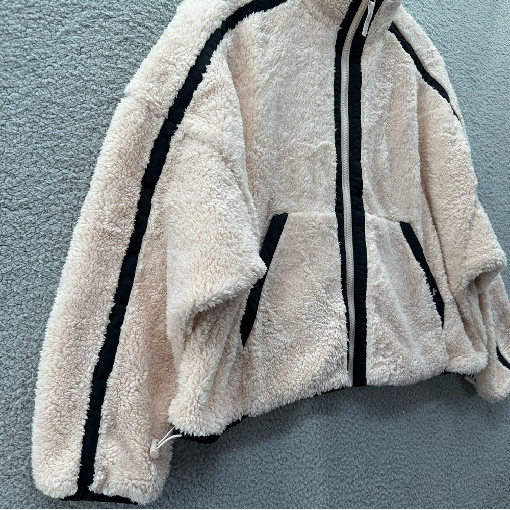 JoyLab Piped High Pile Fleece Jacket Cream - Picture 6 of 9